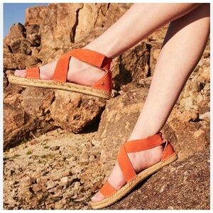UGG Mila sandals orange suede espadrille sandals size 9.5